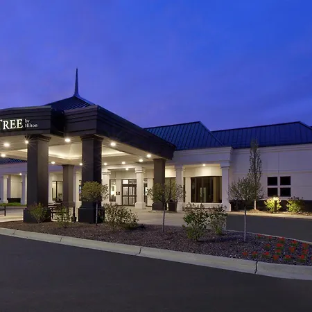 Doubletree By Hilton Hotel Detroit Novi-3